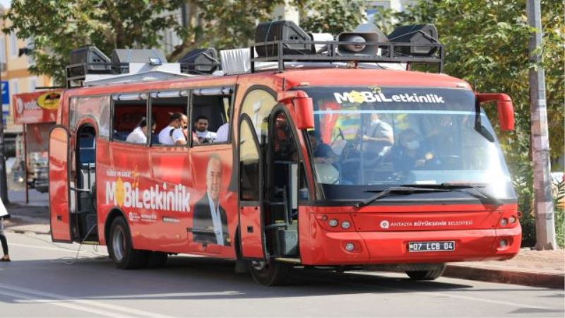 Başkan Böcek, Anneler Günü de unutulmadı