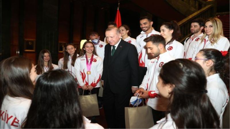 Erdoğan, Cimnastikçilerle buluştu