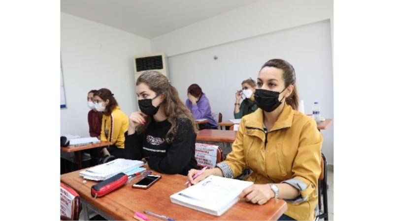 Yabancılar Türkçe’yi ATASEM’de öğreniyor