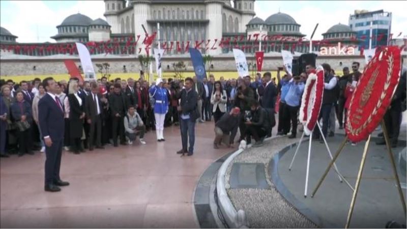 TAKSİM’DEKİ CUMHURİYET ANITI