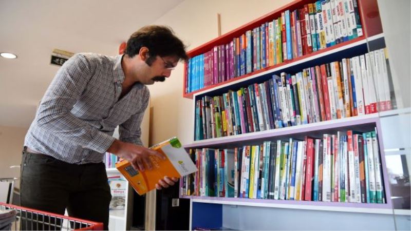 Geri dönüşümden öğrencilere kitap