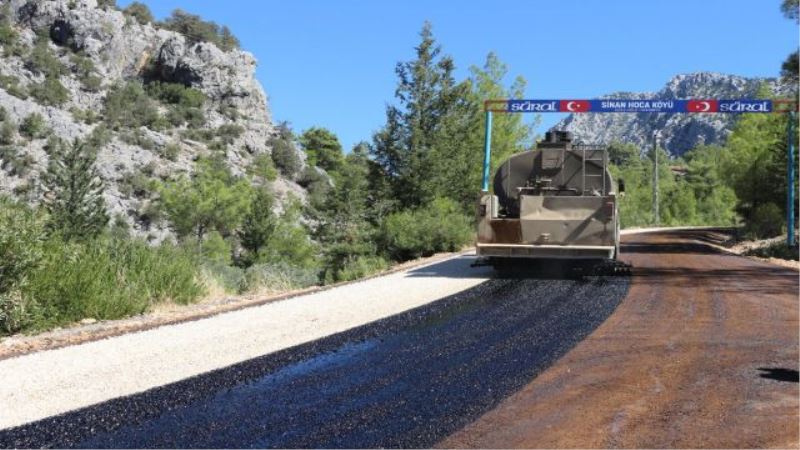 Sinanhoca Mahallesi’nde   sathi asfalt çalışması yapılıyor