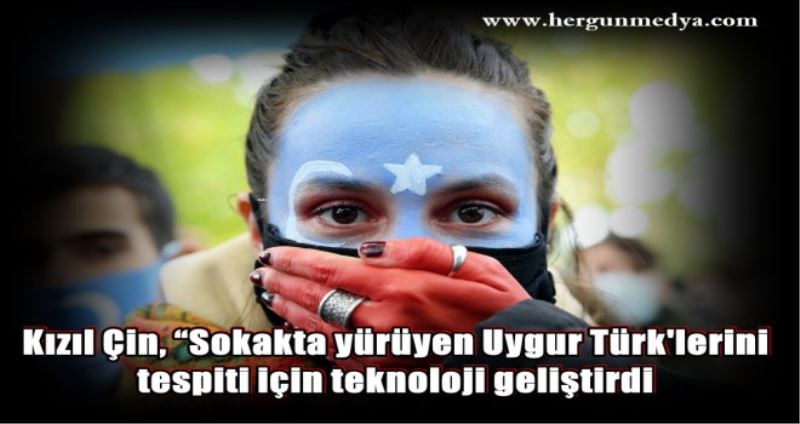 Kızıl Çin, “Sokakta yürüyen Uygur Türk