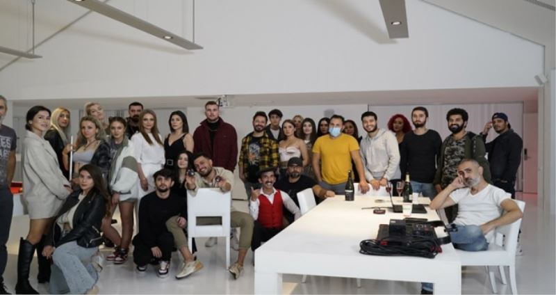 Tik-Tok fenomenine  Hollywod efektli klip
